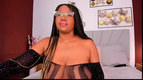 Snapshot of makena_gh chatting on October 14, 3:31 am makena online show from October 14, 3:31 am