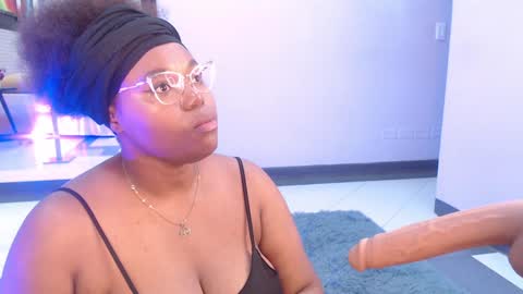 Snapshot of makena_gh chatting on January 27, 3:58 am makena online show from January 27, 3:58 am