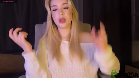 maksisisia online show from March 10, 3:27 pm