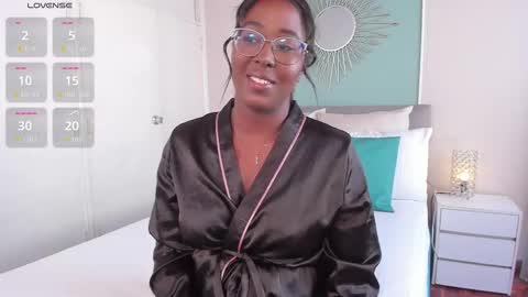 Snapshot of malak_brawn chatting on October 16, 5:48 pm Malak Brawn online show from October 16, 5:48 pm