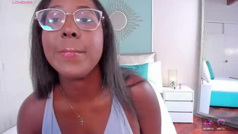 Snapshot of malak_brawn chatting on October 3, 4:45 pm Malak Brawn online show from October 3, 4:45 pm