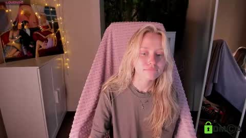 Snapshot of malenaernman chatting on October 1, 9:36 am Malena online show from October 1, 9:36 am
