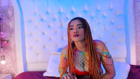 Malika soleil  online show from March 18, 5:23 am