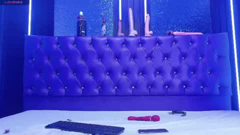Malory online show from July 7, 5:32 am