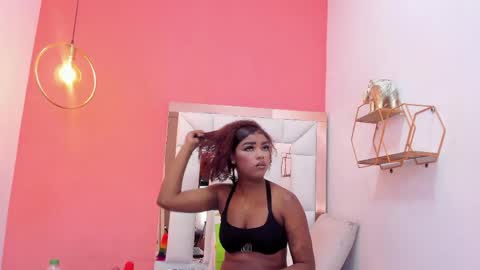 Melanie online show from May 20, 11:40 am
