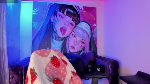   online show from April 15, 7:36 pm