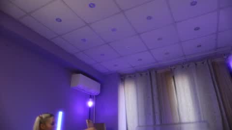 Snapshot of mandypeas chatting on December 20, 7:55 am Anto Lovense is Active My pleasure is in your hands Private is Open online show from December 20, 7:55 am