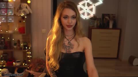 Amelie online show from October 21, 6:45 pm