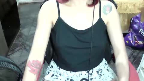 Manu Escarlate online show from September 22, 1:37 am