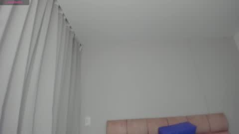 mara modelo independiente online show from September 15, 1:25 am