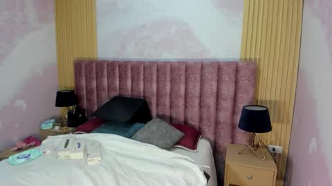 maralinette22 online show from February 12, 11:45 am