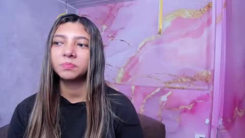 Maraluna online show from April 25, 1:41 pm