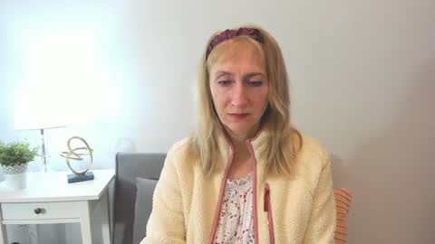Snapshot of margaretmature chatting on February 15, 6:12 am margaretmature online show from February 15, 6:12 am