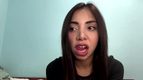 Mia online show from April 23, 6:32 pm