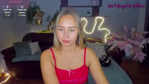 Snapshot of margosugar chatting on October 17, 7:00 am MargoSugar online show from October 17, 7:00 am