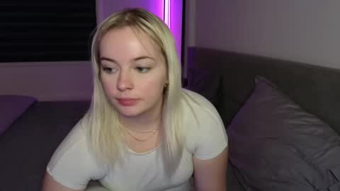 margot_robbie7 online show from November 17, 12:33 am