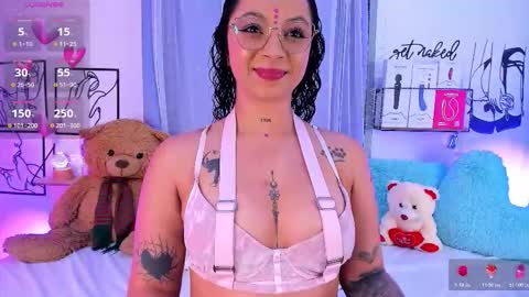 Mari Sweett  online show from March 13, 8:54 pm