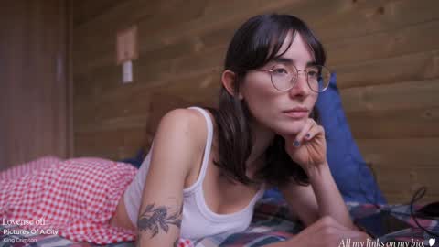 Snapshot of maria_alfonsina_ chatting on March 1, 5:05 pm Alfonsina online show from March 1, 5:05 pm