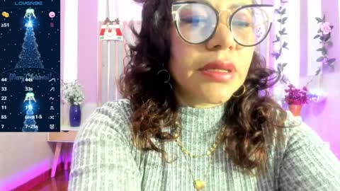 Snapshot of maria_paulac chatting on December 15, 5:02 am MARIA online show from December 15, 5:02 am