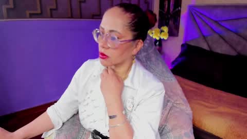 Snapshot of maria_paulac chatting on October 3, 4:39 am MARIA online show from October 3, 4:39 am