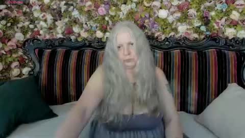 Maria online show from July 12, 9:59 pm