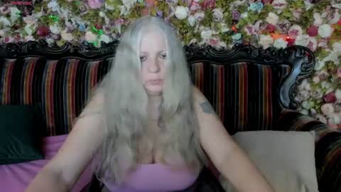 Maria online show from August 2, 9:07 pm