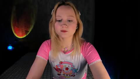 Snapshot of mariamilkis chatting on February 9, 9:17 pm Maria online show from February 9, 9:17 pm
