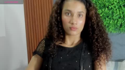 Snapshot of marian_rios chatting on January 6, 3:31 am Marian online show from January 6, 3:31 am