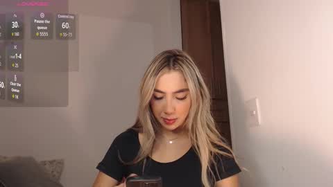 Mariana online show from December 13, 10:05 pm