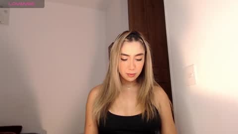 Mariana online show from July 27, 9:45 pm