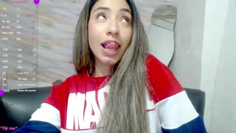 Snapshot of mariana_turner chatting on February 18, 1:10 am Mariana turner online show from February 18, 1:10 am