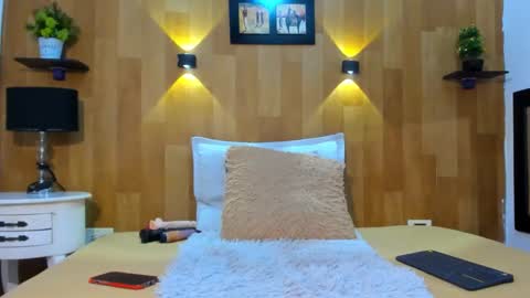 Snapshot of marianaa_aangel chatting on February 9, 2:29 pm Mariana Angel online show from February 9, 2:29 pm