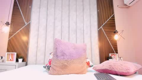 Mariana  online show from November 27, 3:26 pm