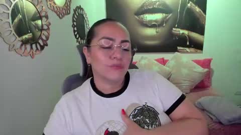 Mariana Lopez online show from June 11, 2:53 am