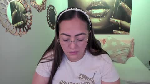 Mariana Lopez online show from June 18, 10:36 pm