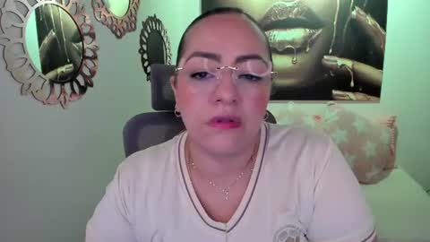 Mariana Lopez online show from June 24, 3:27 am