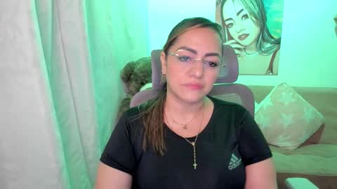 Mariana Lopez online show from September 30, 1:33 am