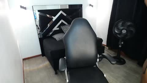 Mariana online show from April 22, 8:55 am