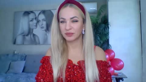 Snapshot of marianna1977 chatting on February 17, 11:34 am marianna1977 online show from February 17, 11:34 am
