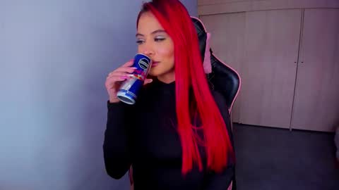 M A R I A N E online show from November 12, 5:55 pm