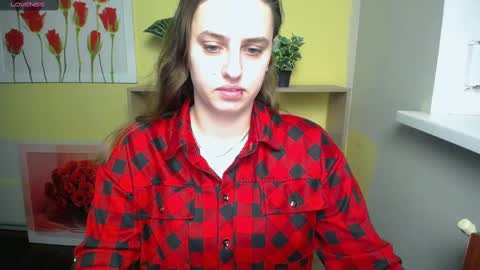 Snapshot of mariatess_ chatting on December 18, 11:24 am Mariia online show from December 18, 11:24 am