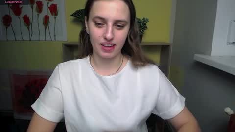 Snapshot of mariatess_ chatting on December 17, 10:01 am Mariia online show from December 17, 10:01 am