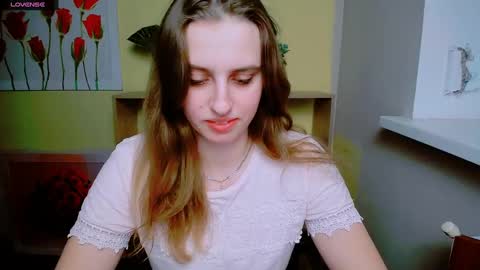 Snapshot of mariatess_ chatting on December 30, 11:15 am Mariia online show from December 30, 11:15 am