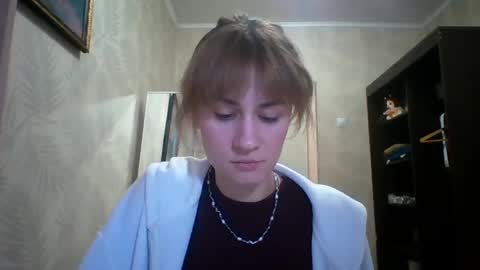 Elianor online show from April 30, 6:35 pm