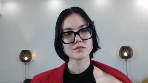 Marie Fitch online show from November 6, 3:45 am