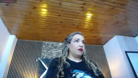 marie_hss online show from May 4, 6:22 pm