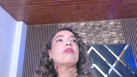 marie_hss online show from December 19, 9:18 pm