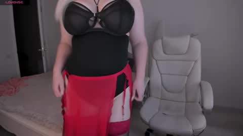 mariemlui online show from October 5, 10:53 am