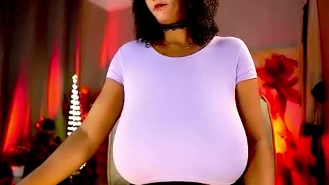 Snapshot of mariicha chatting on September 26, 7:28 am Nikita - Scroll down and read my bio please. New Pictures in Bio online show from September 26, 7:28 am