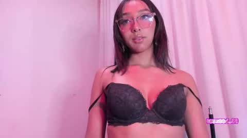 Snapshot of marijaneh chatting on February 25, 6:47 am Luna Dulk online show from February 25, 6:47 am
